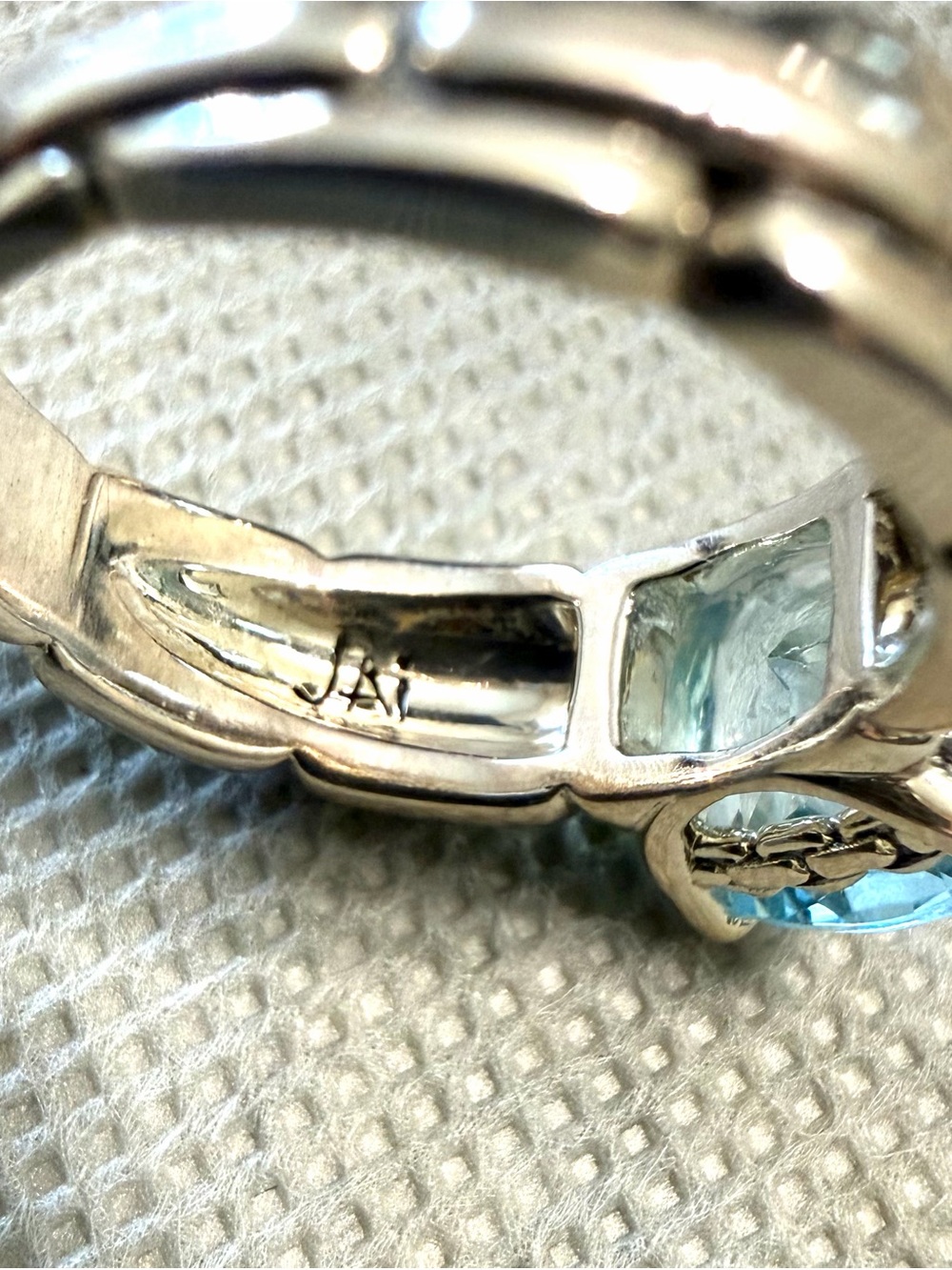 Jai by John Hardy Sterling Silver Blue Topaz Ring - Picture 6 of 7